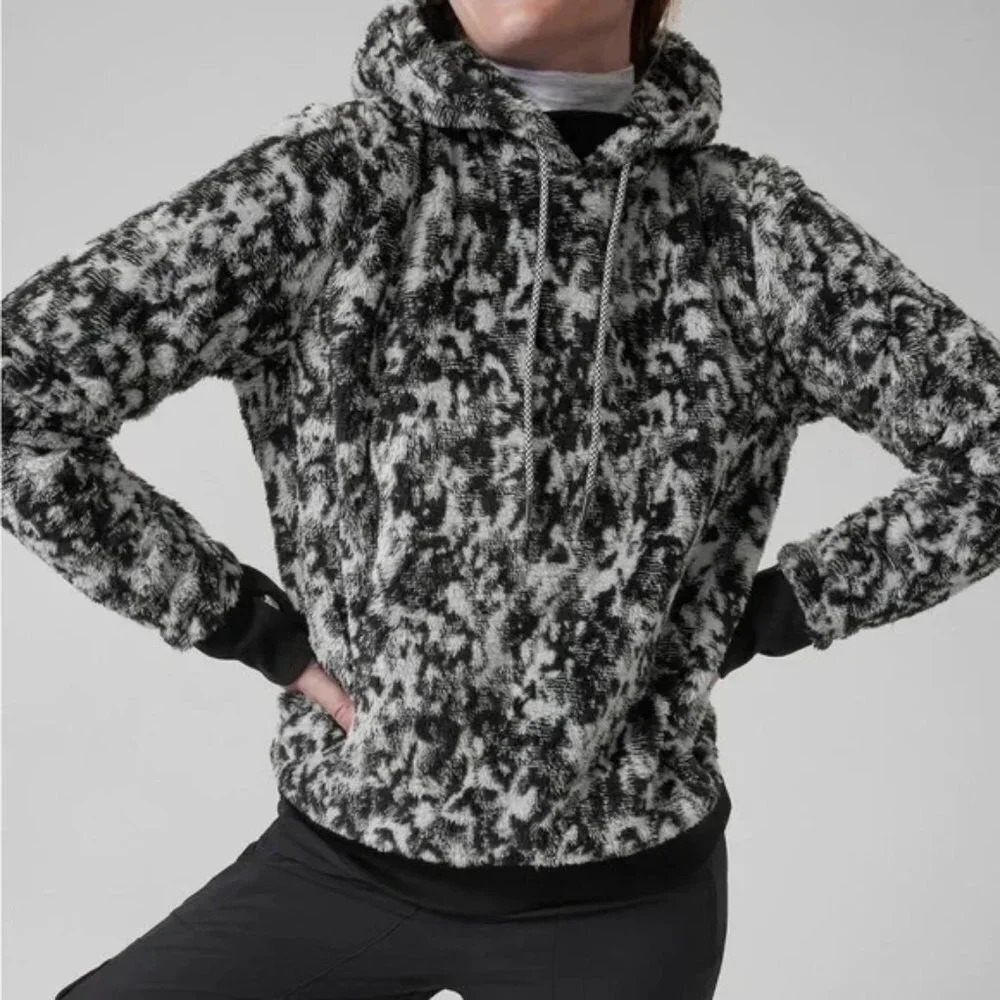 Athleta Glacier Black Tugga Sherpa Jacquard Hoodie Size M